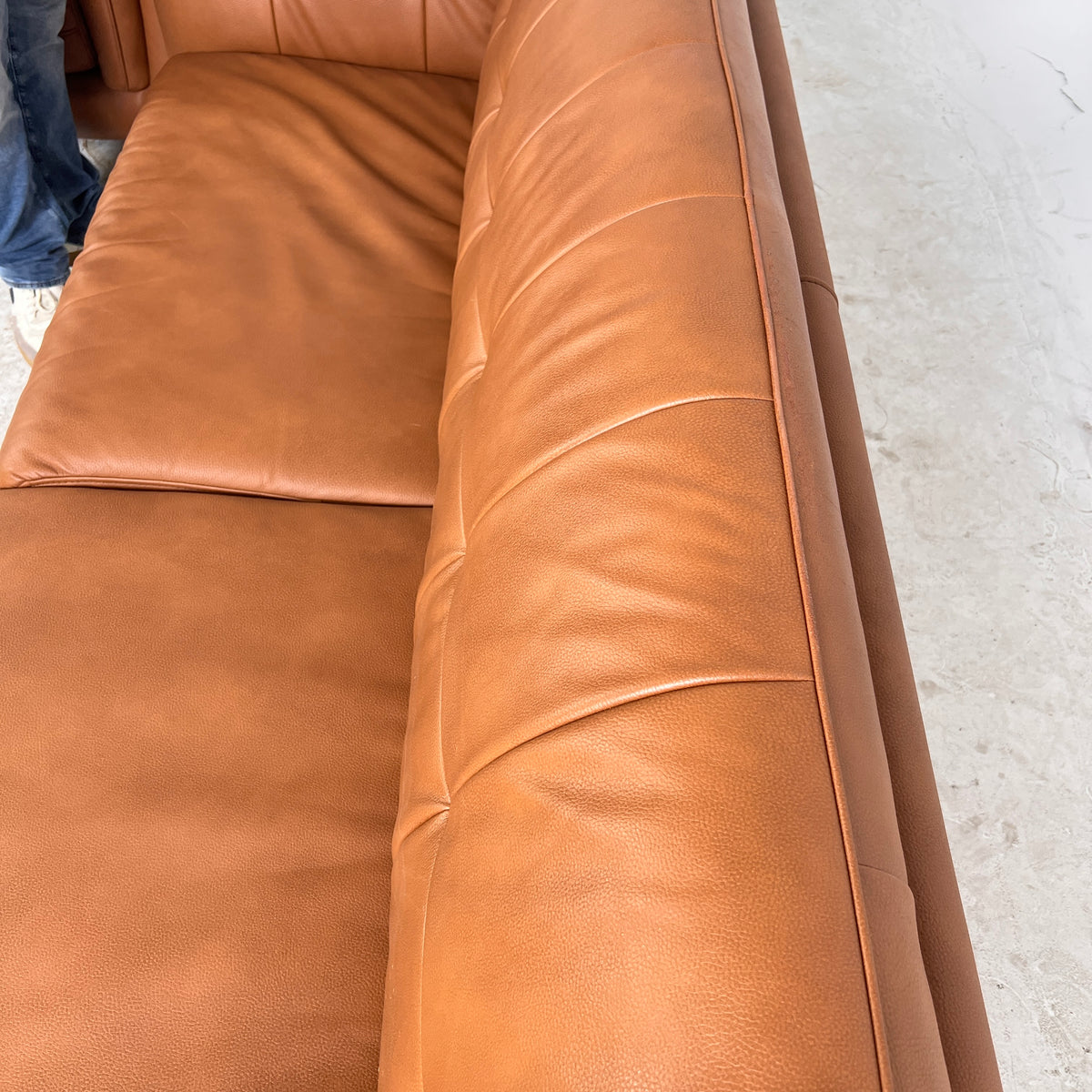 Amax Leather Sofa + couch set. Cognac mcm Leather 3+2 set. Delivery available