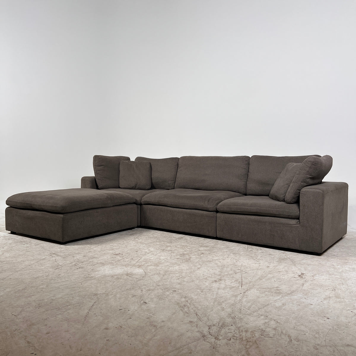 Structube Soft Modular Cloud couch. L shaped sofa couch. Delivery available