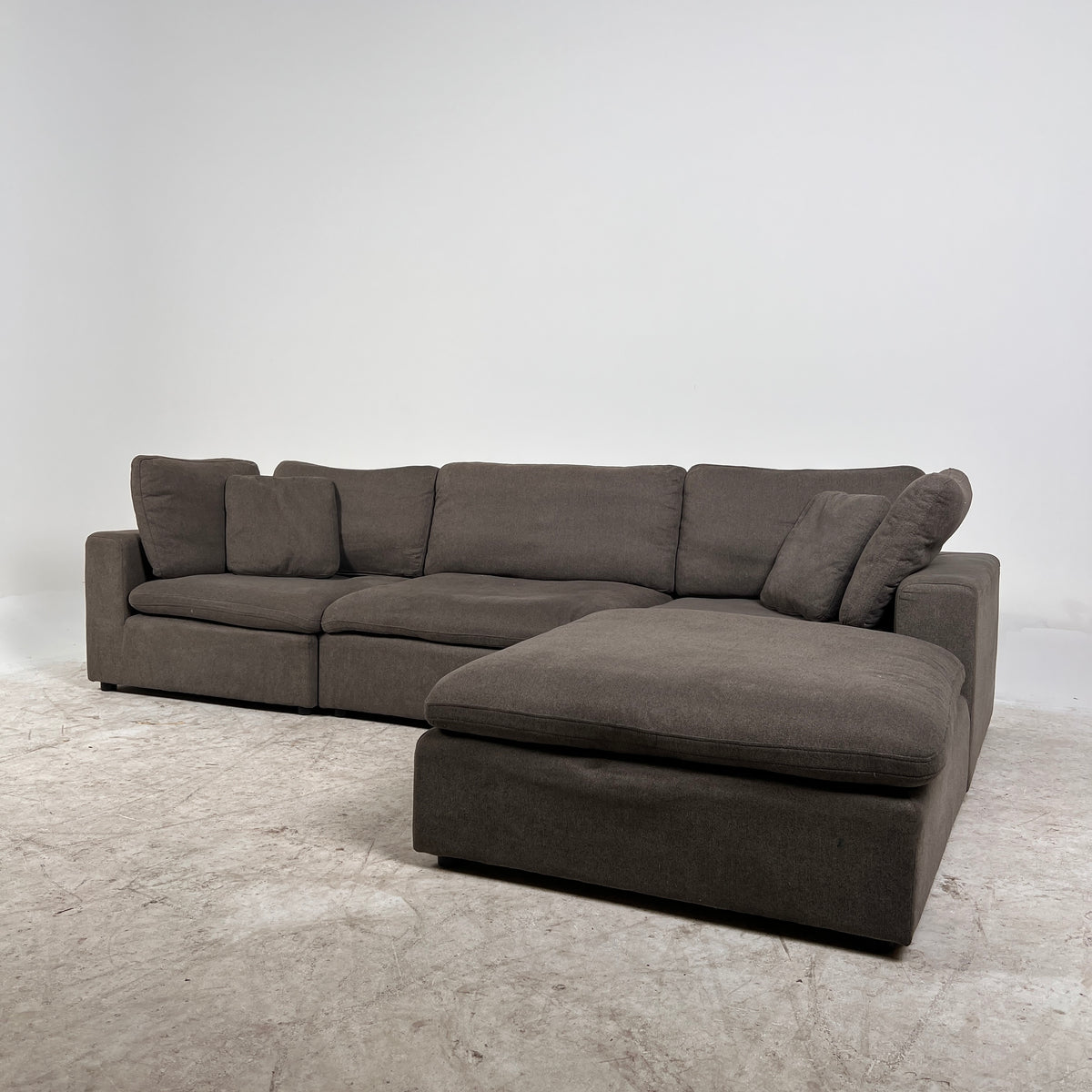 Structube Soft Modular Cloud couch. L shaped sofa couch. Delivery available