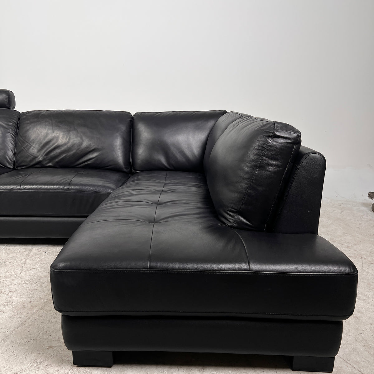 Urban Barn Black Leather Sectional. L shaped Sofa couch. Delivery available