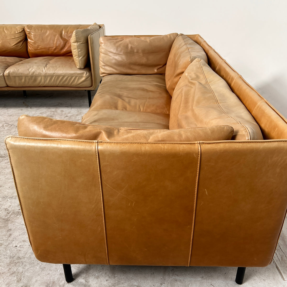 Crate and Barrel Leather Sofa set. 3+2 Cognac leather set. Delivery available