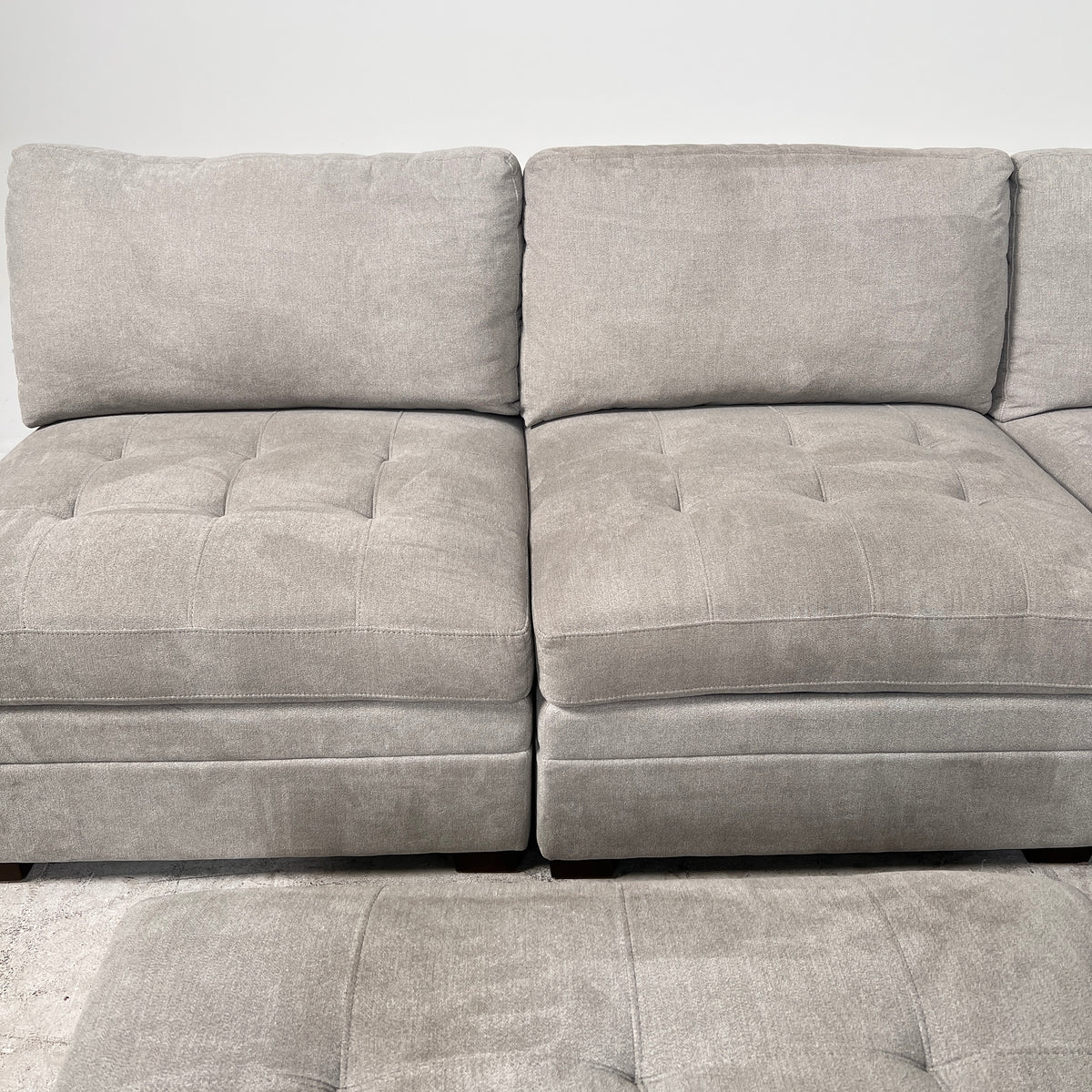 Thomasville 6 piece Sectional. Modular L shaped sofa couch. Delivery available