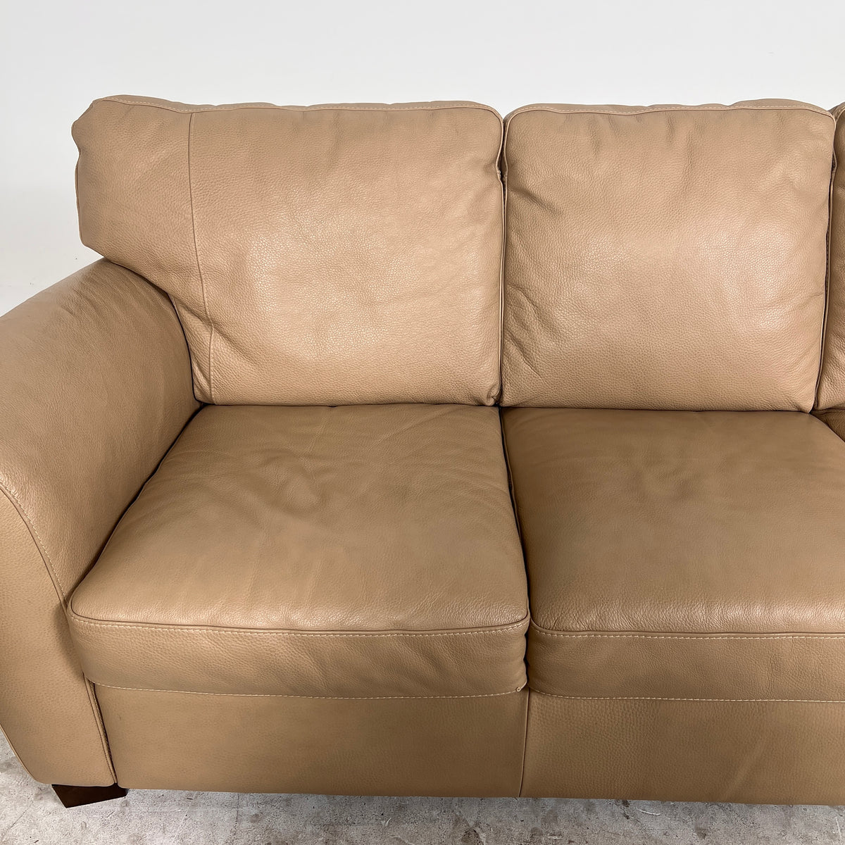 Natuzzi Full Grain leather Sofa set. 3+2 Tan couch + loveseat. Delivery available
