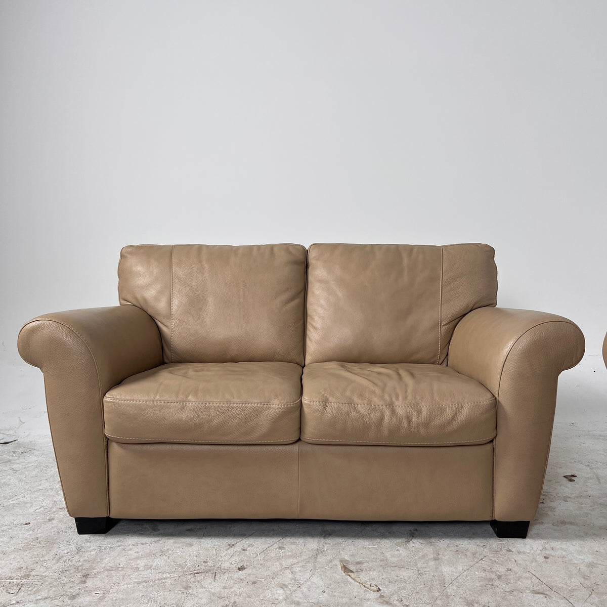 Natuzzi Full Grain leather Sofa set. 3+2 Tan couch + loveseat. Delivery available