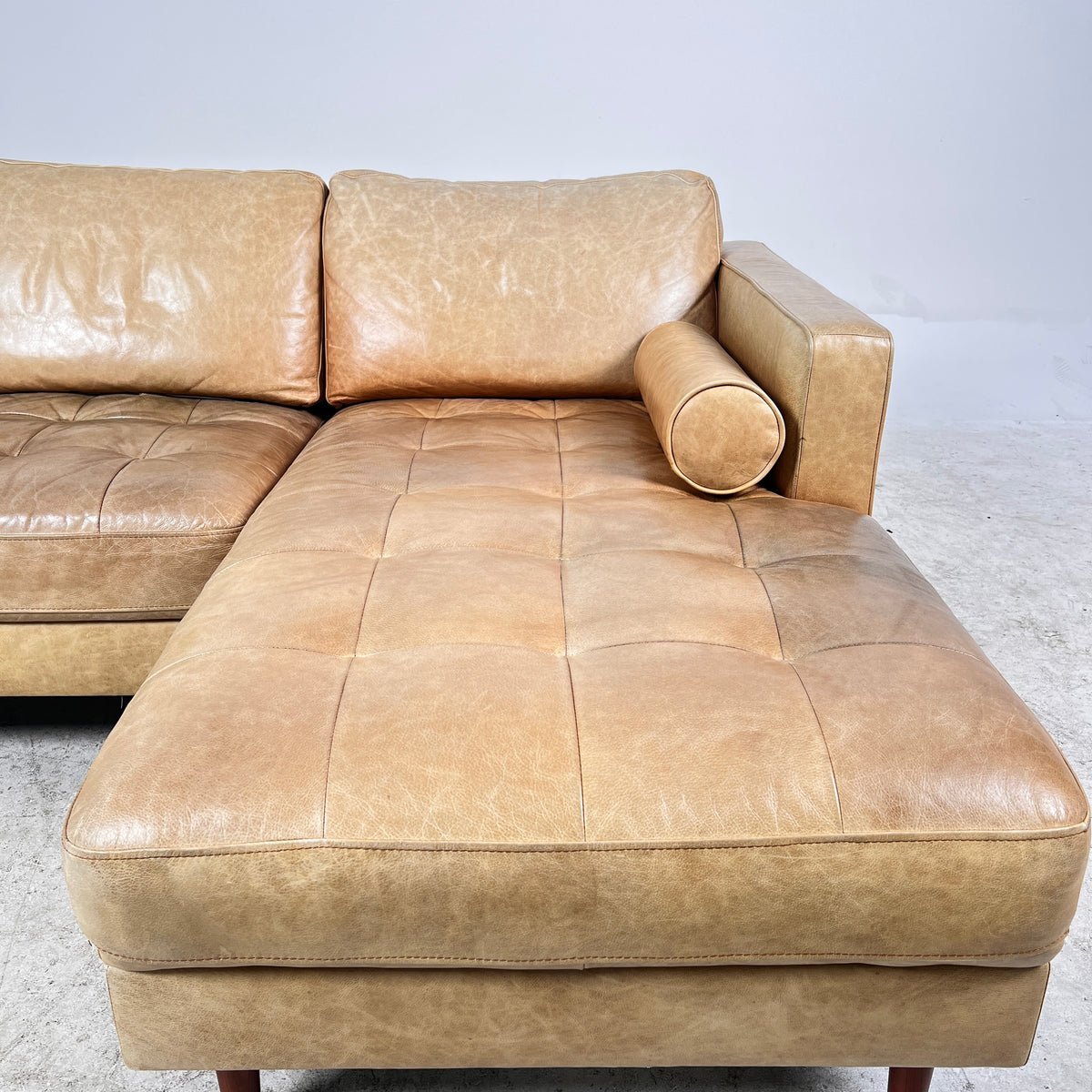 Structube kinsey Sectional. leather L shaped Sofa Couch. Delivery available