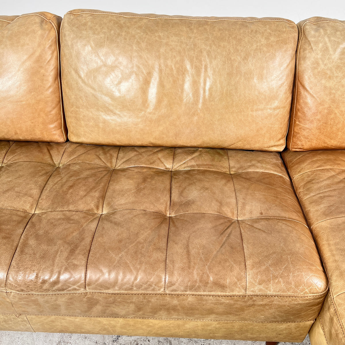 Structube kinsey Sectional. leather L shaped Sofa Couch. Delivery available