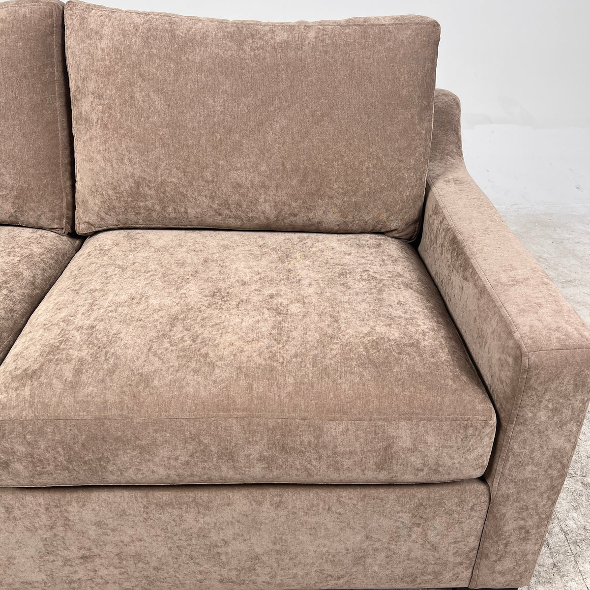 Stylus Pull Out Sofa Bed couch. Apartment size Pull out. Delivery available
