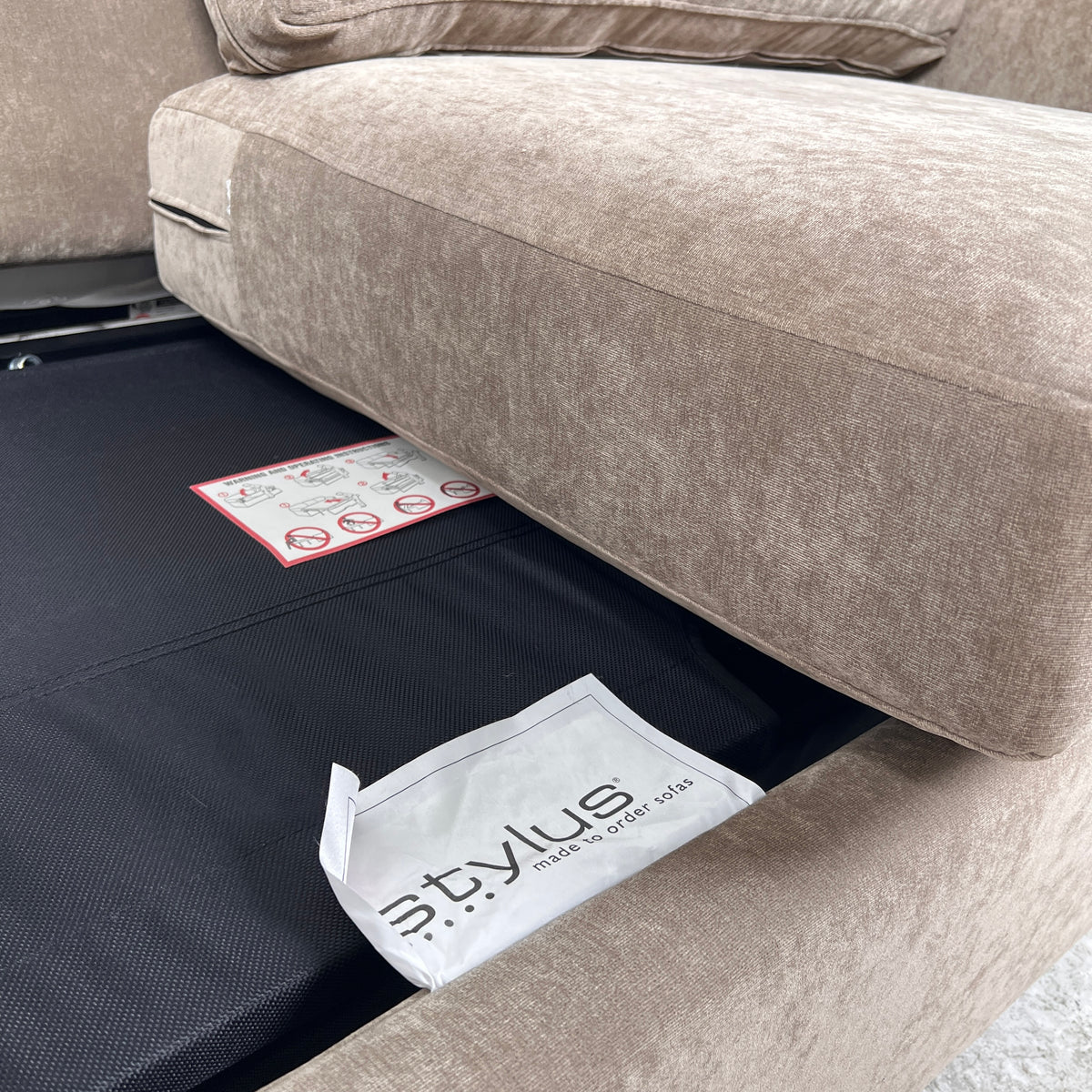 Stylus Pull Out Sofa Bed couch. Apartment size Pull out. Delivery available
