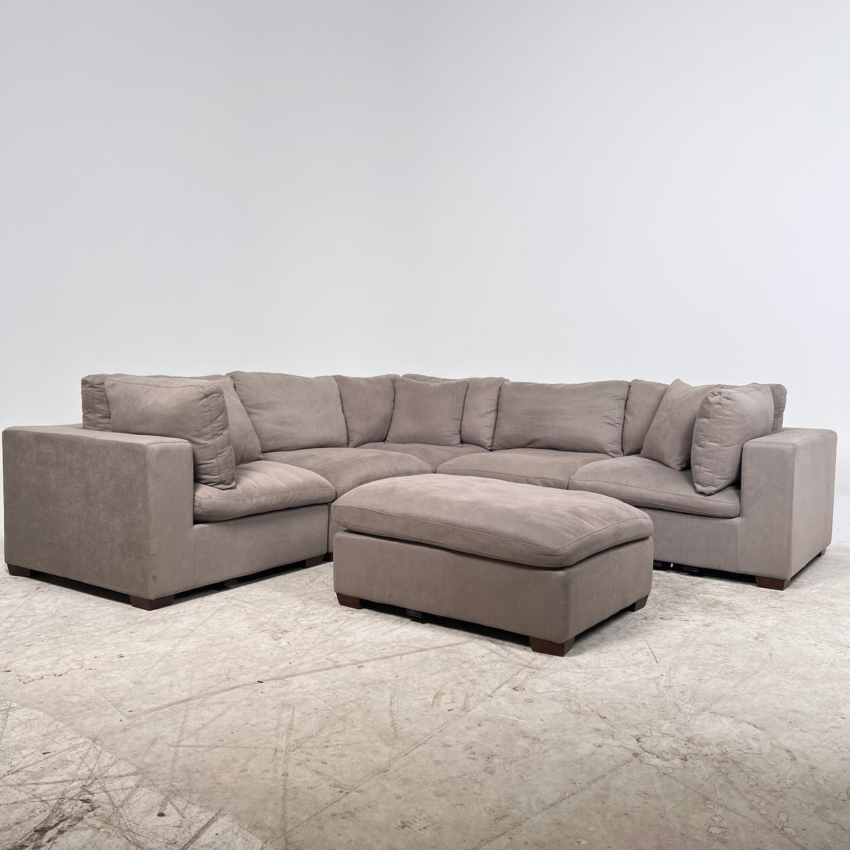 Thomasville 6 piece Sectional. Reconfigurable modular Sofa couch. Delivery available