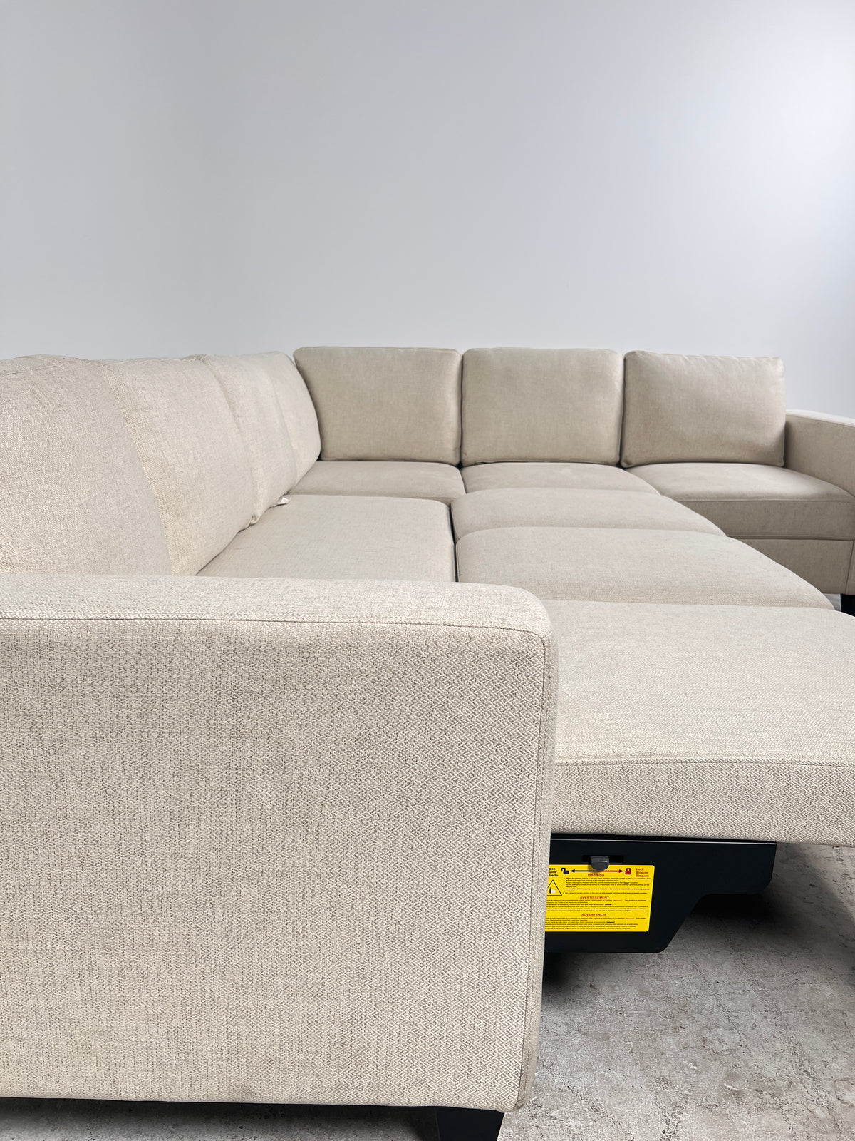 Thomasville Pull out Sectional. Large Sleeper L shaped sofa bed. Delivery available