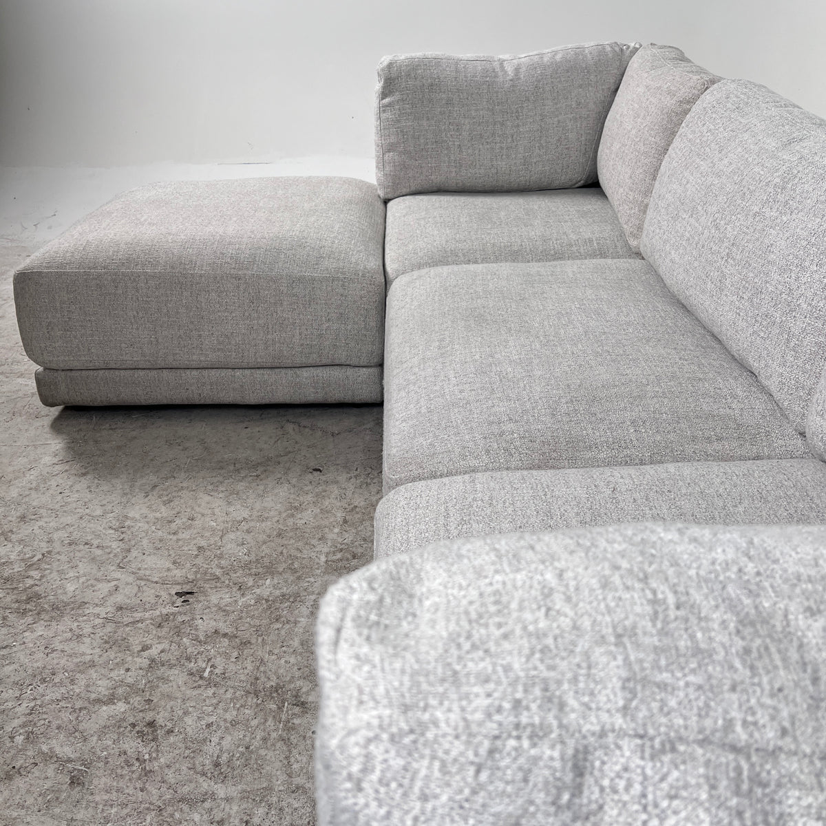 Thomasville Modular Sectional. 4 piece L shaped sofa couch. Delivery available