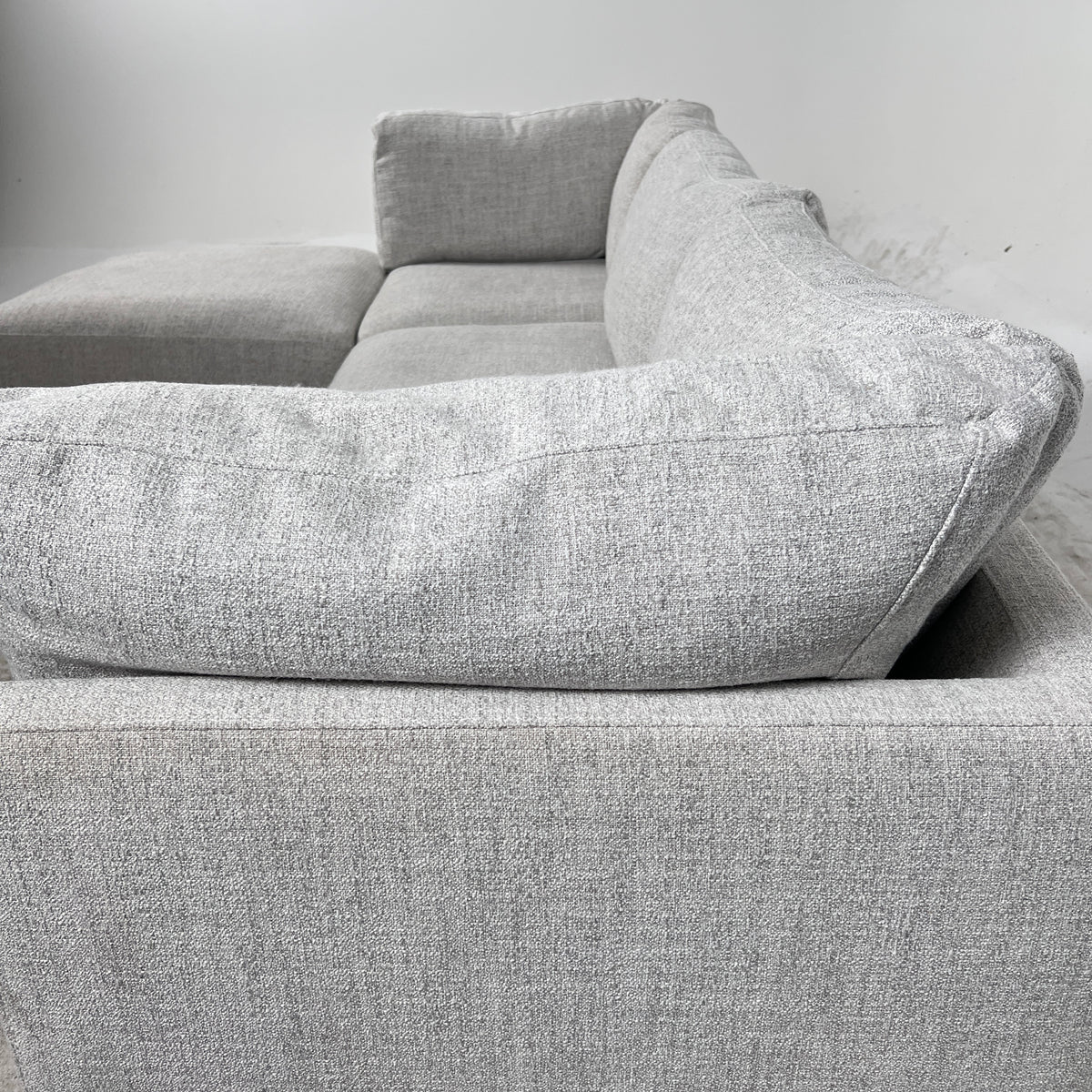 Thomasville Modular Sectional. 4 piece L shaped sofa couch. Delivery available
