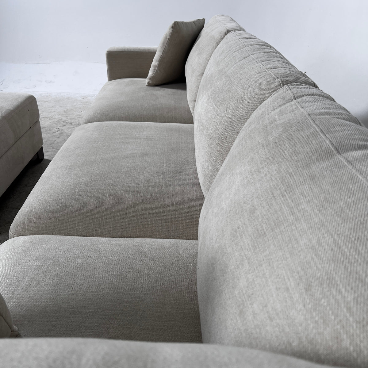 Thomasville Sectional + ottoman. L shaped sofa couch. Delivery available