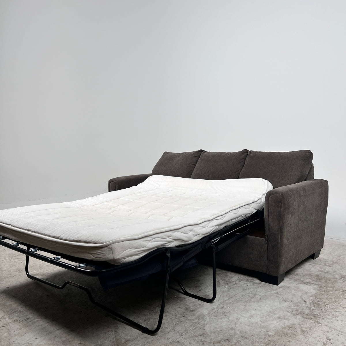 Pull Out couch with a mattress. Sleeper sofa bed. delivery available