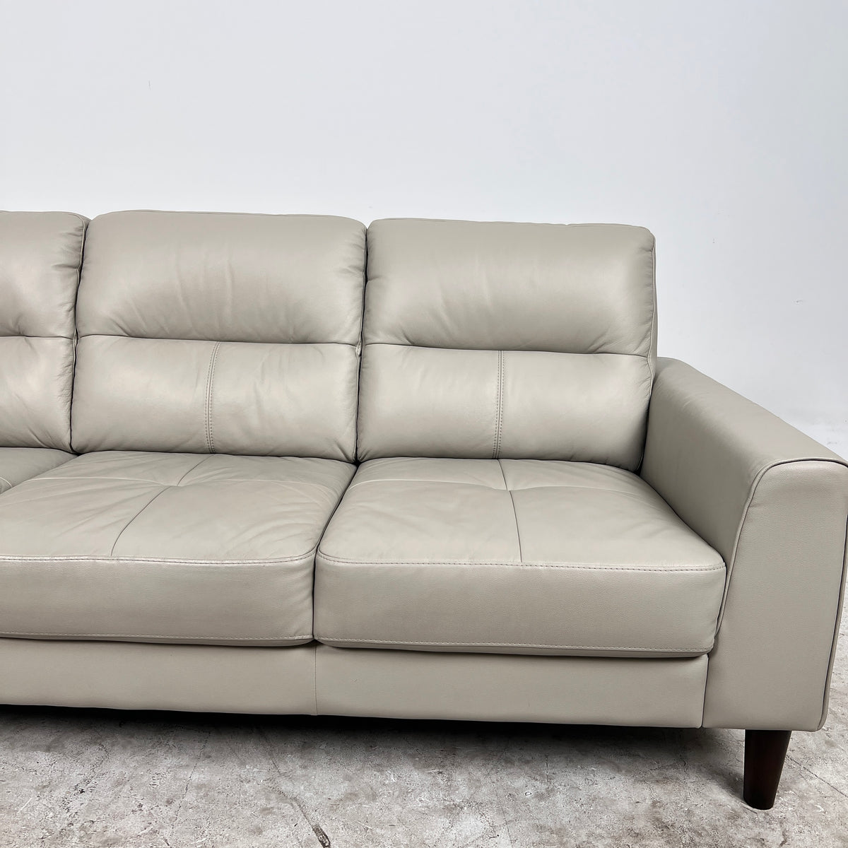 Leather Sofa set. 3+1 Couch + armchair set. Delivery available