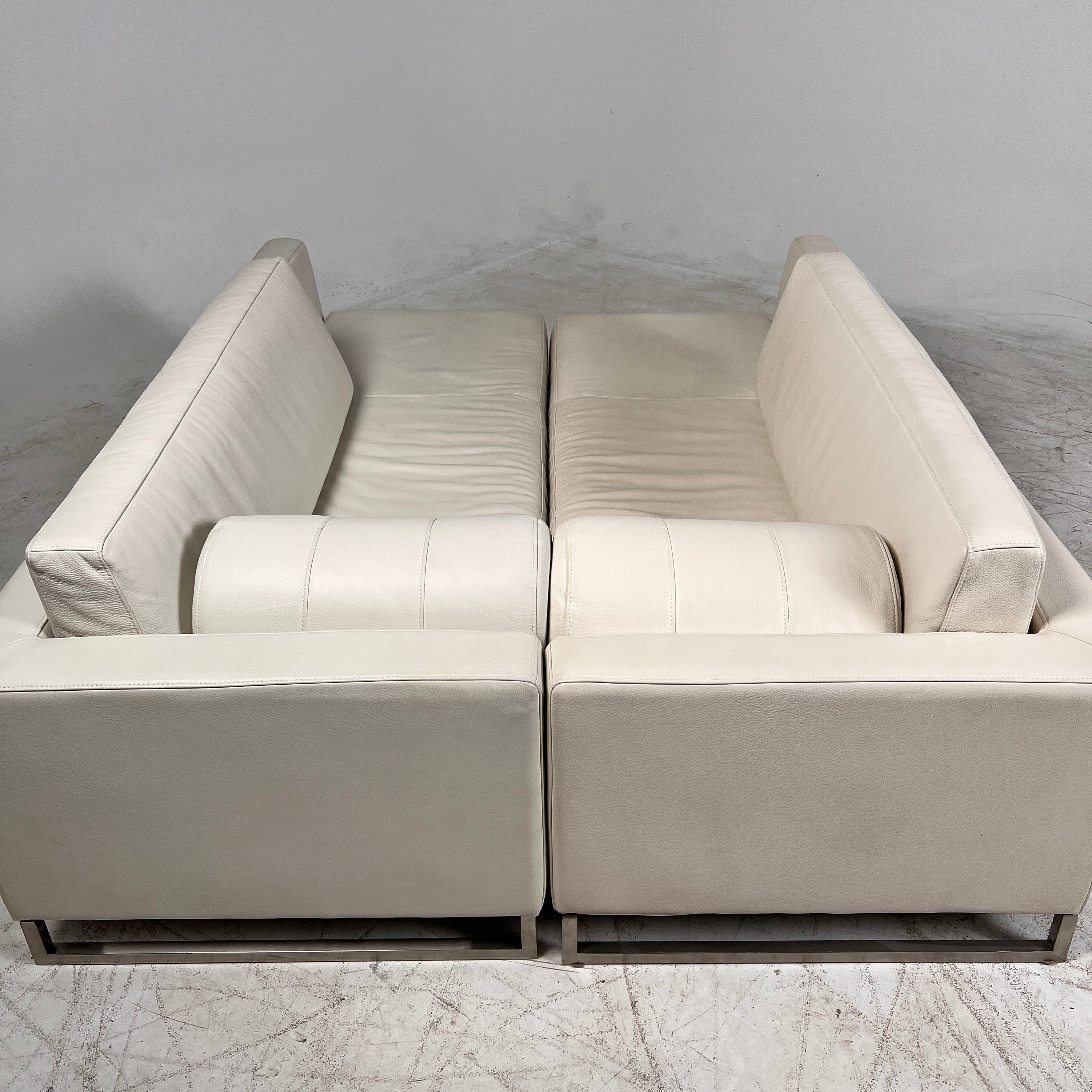 Genuine Leather Sofa set. 2 chaises. 3 seater sofa couch set