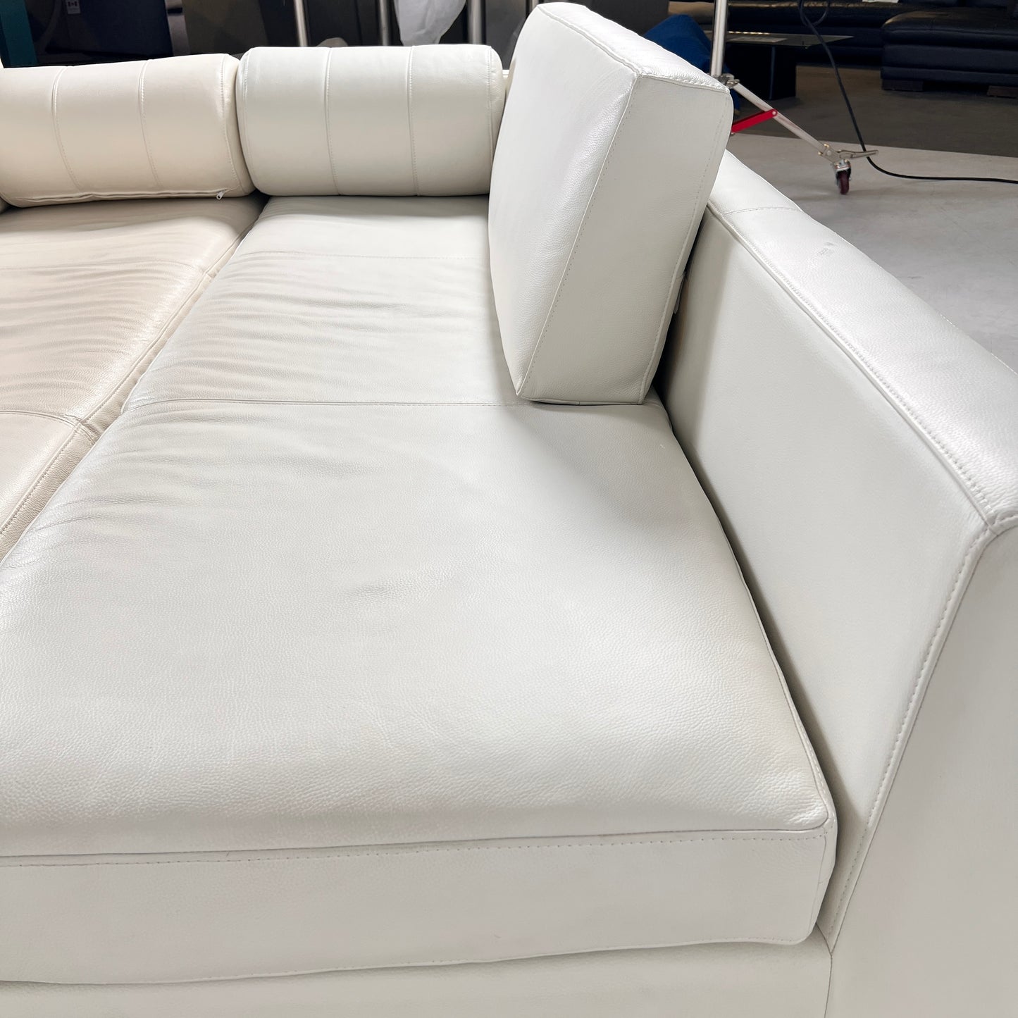 Genuine Leather Sofa set. 2 chaises. 3 seater sofa couch set