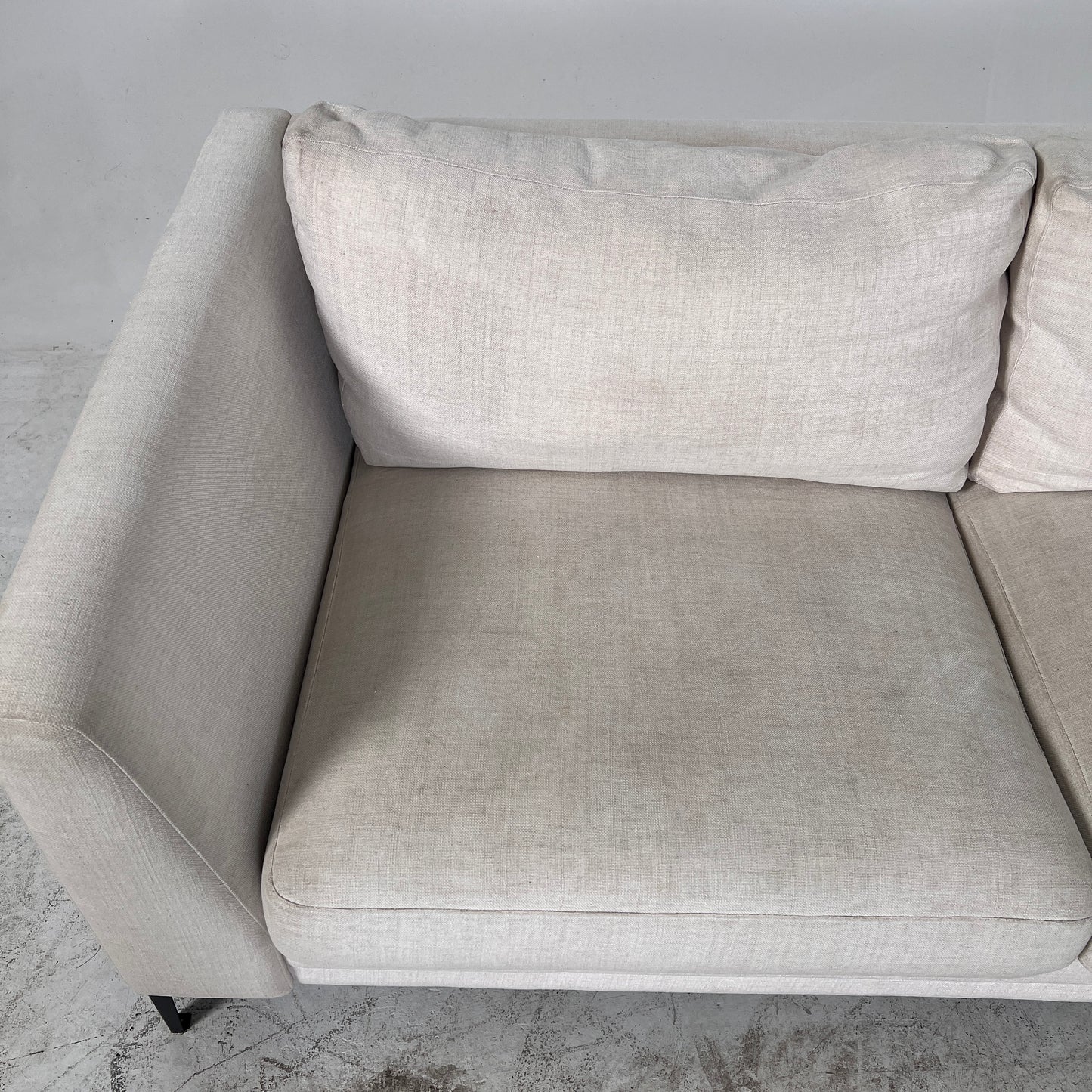 Furinova Avignon Modul Sectional. L shaped sofa couch.