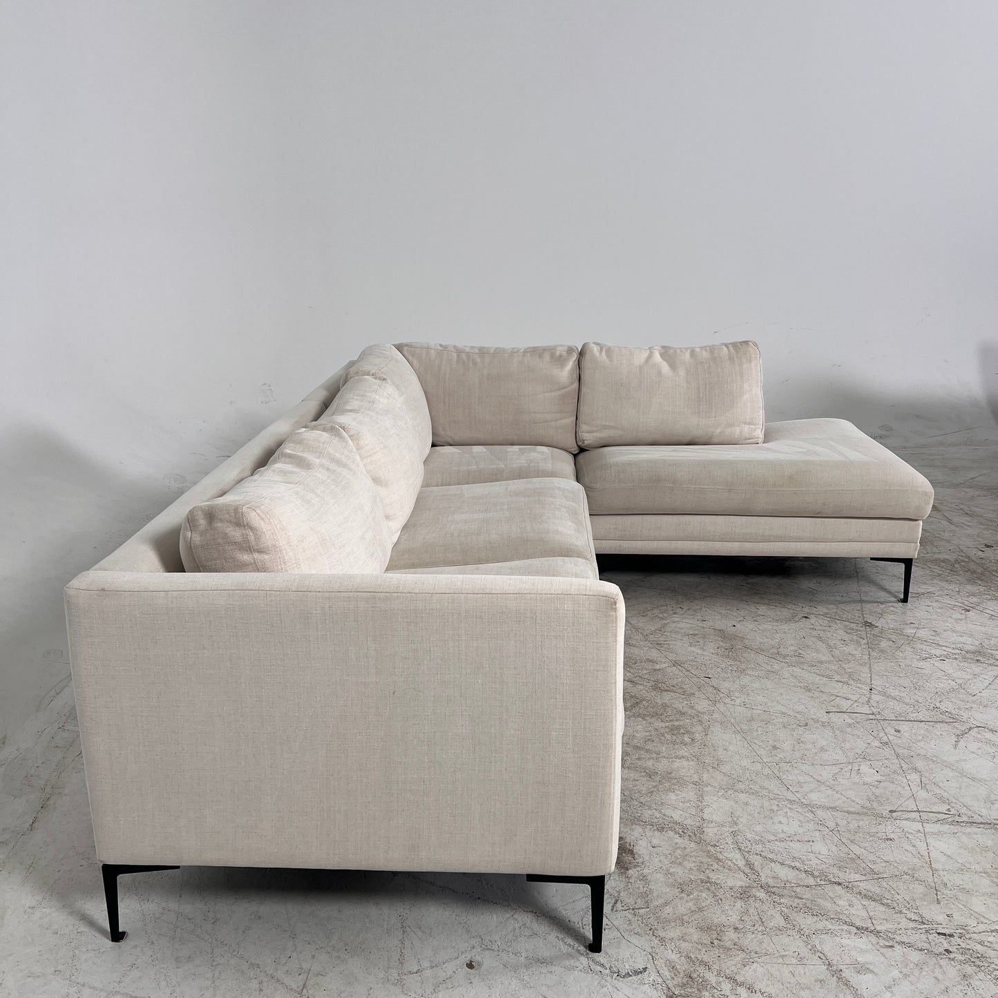 Furinova Avignon Modul Sectional. L shaped sofa couch.