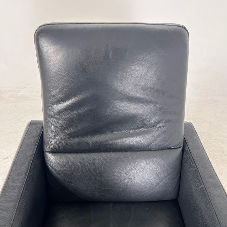 ItalSofa Natuzzi Full grain Recliner Swivel Chair. Armchair.