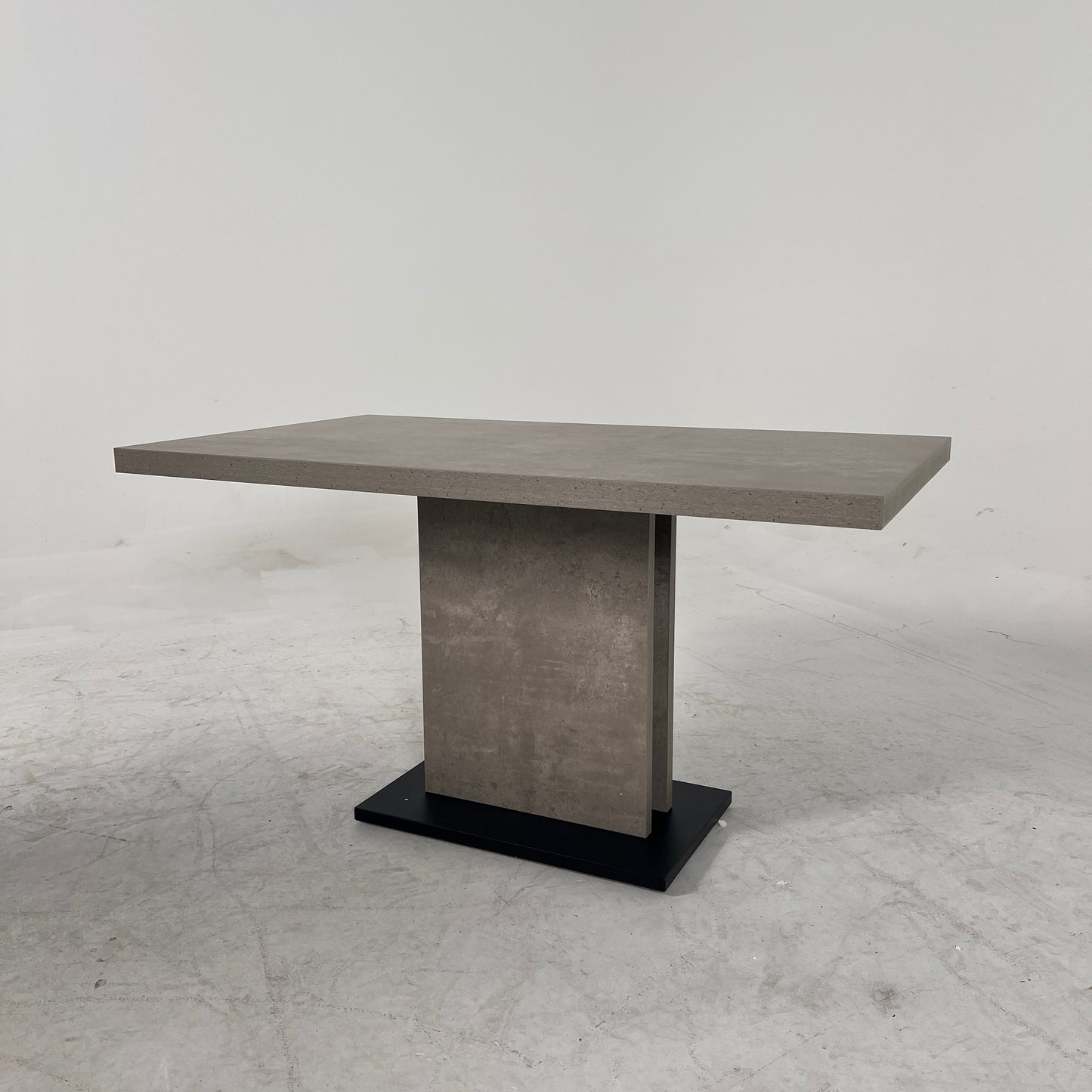 Moe's dinning table. New open Box Table. Delivery available