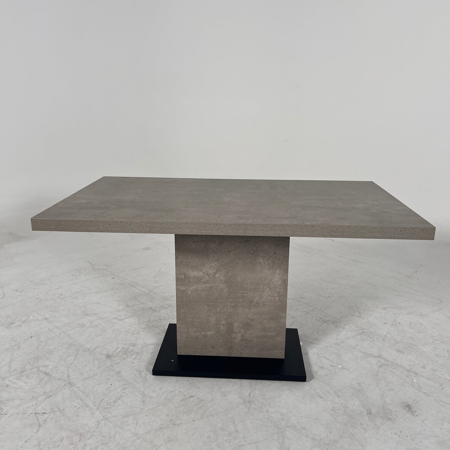 Moe's dinning table. New open Box Table. Delivery available