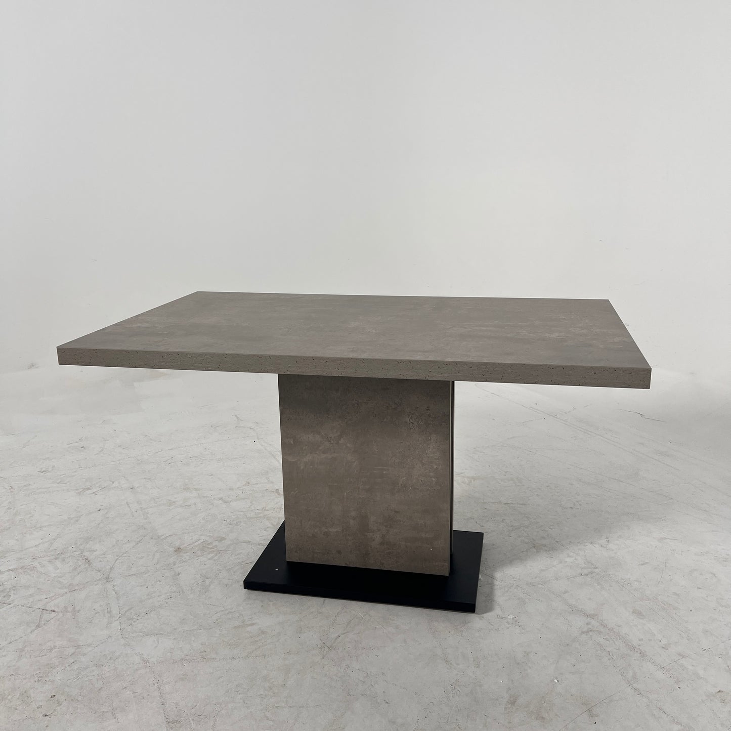 Moe's dinning table. New open Box Table. Delivery available