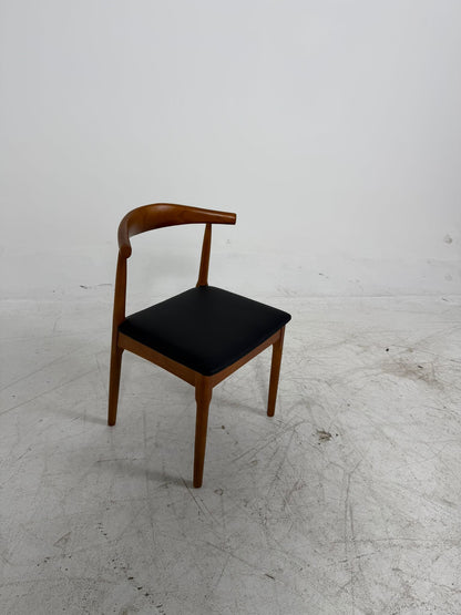 Brand new Chairs MCM. Mid century modern dinning chairs. delivery available.