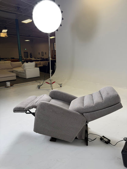 La Z Boy Power Reclining chair. Lazboy recliner. Delivery available
