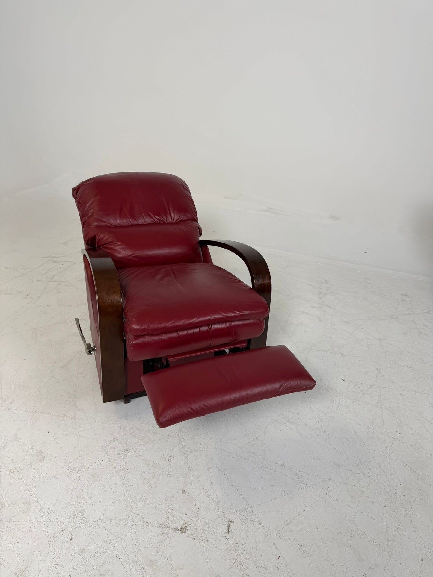 La Z boy Reclining chair. Manual recliner chair. delivery available