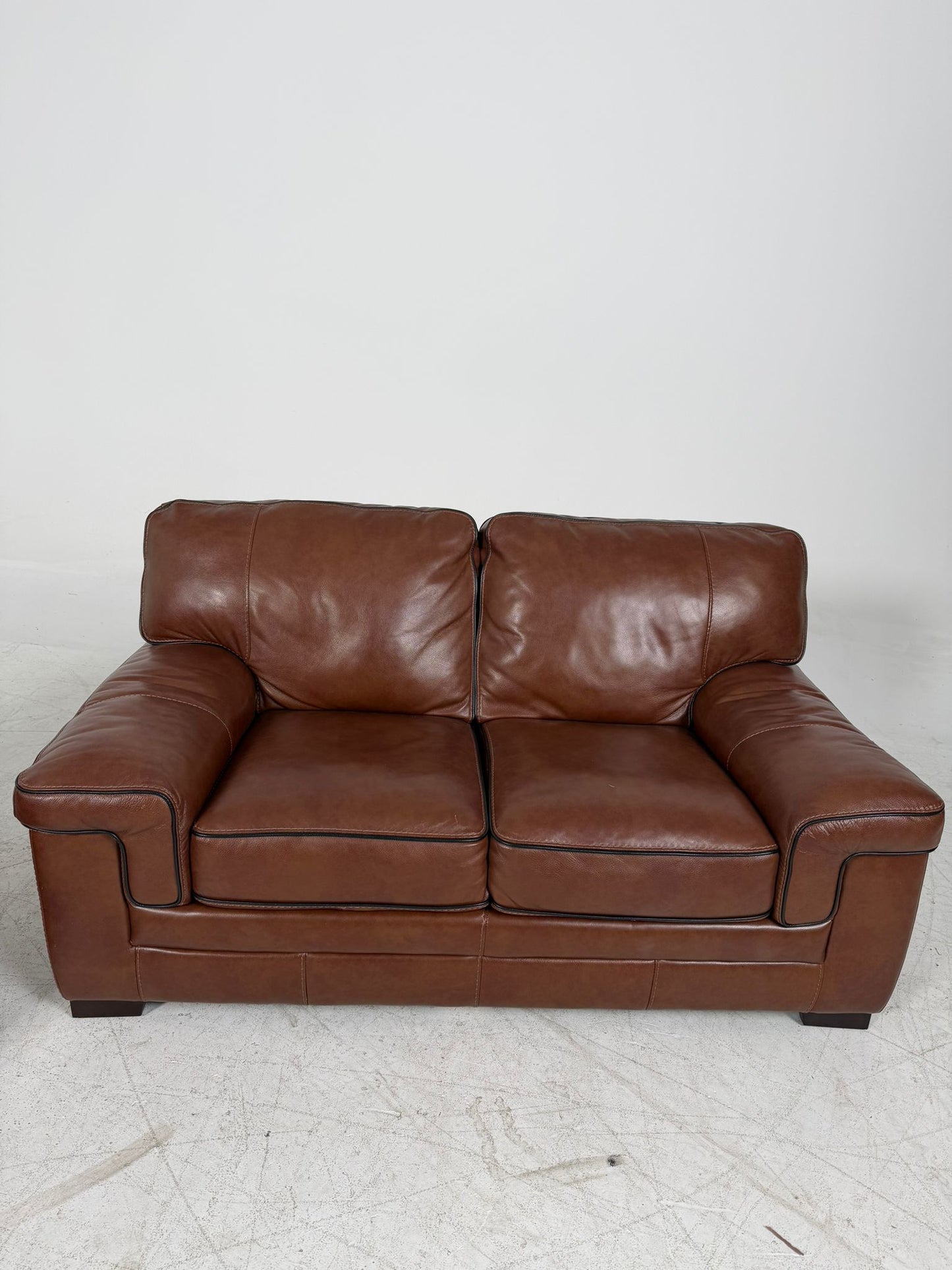 Leon's Leather Sofa set. 3+2 Couch + Loveseat set. Delivery Available