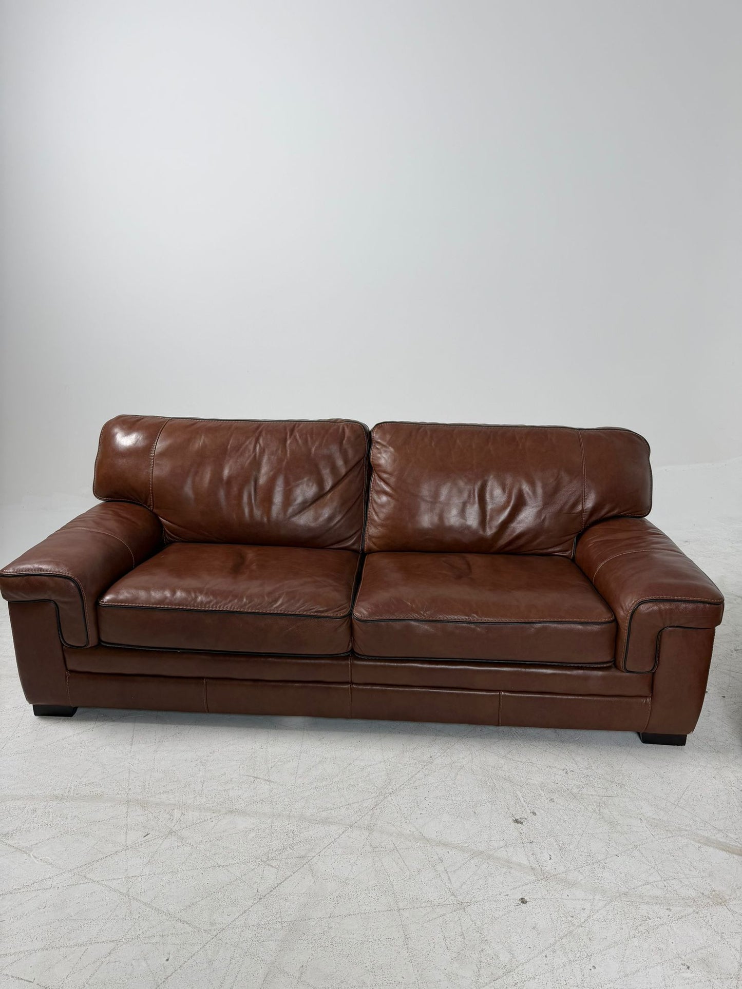 Leon's Leather Sofa set. 3+2 Couch + Loveseat set. Delivery Available