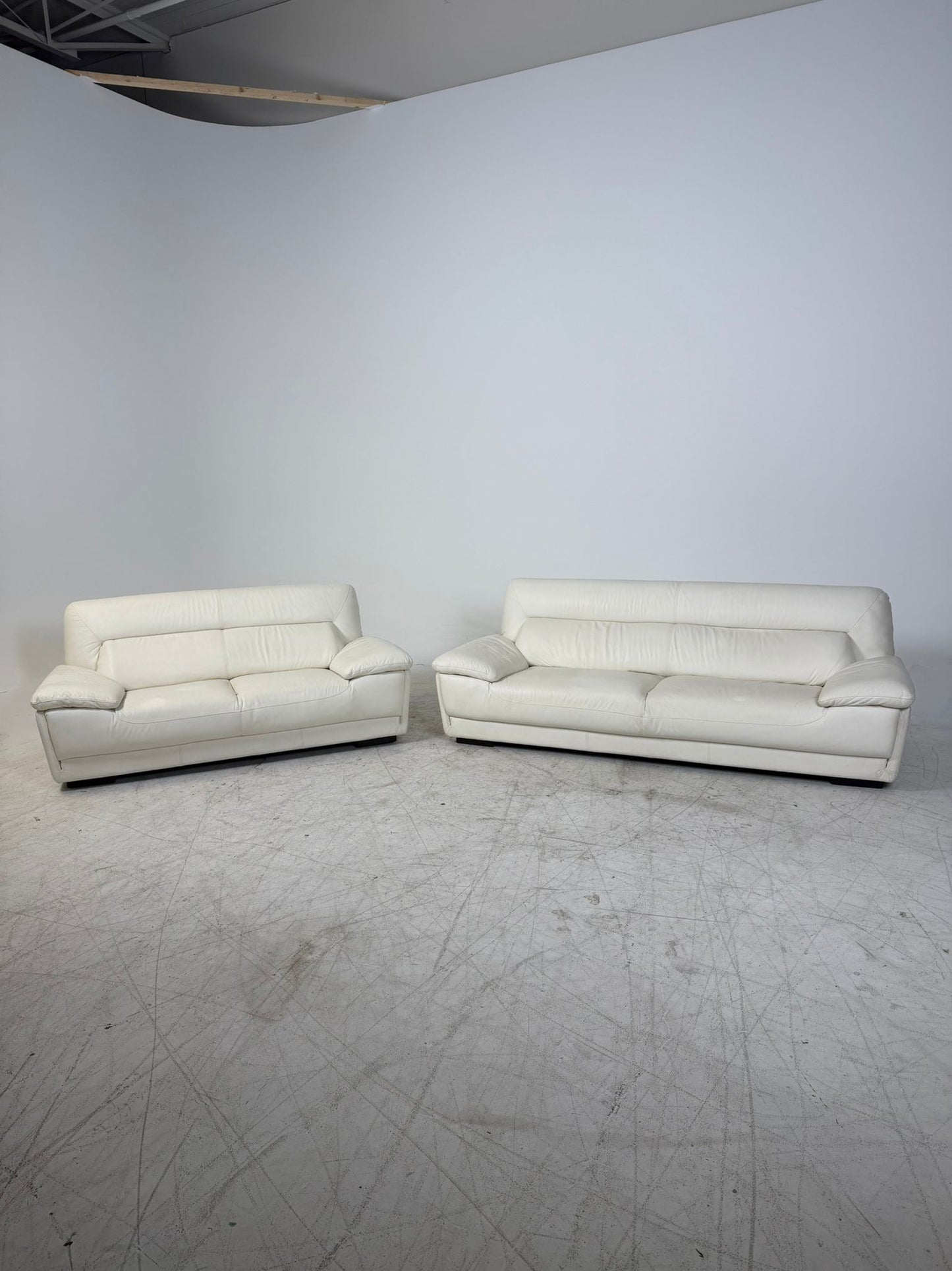 Genuine Leather Sofa Set. White Leather 3+2 couch set. Delivery available