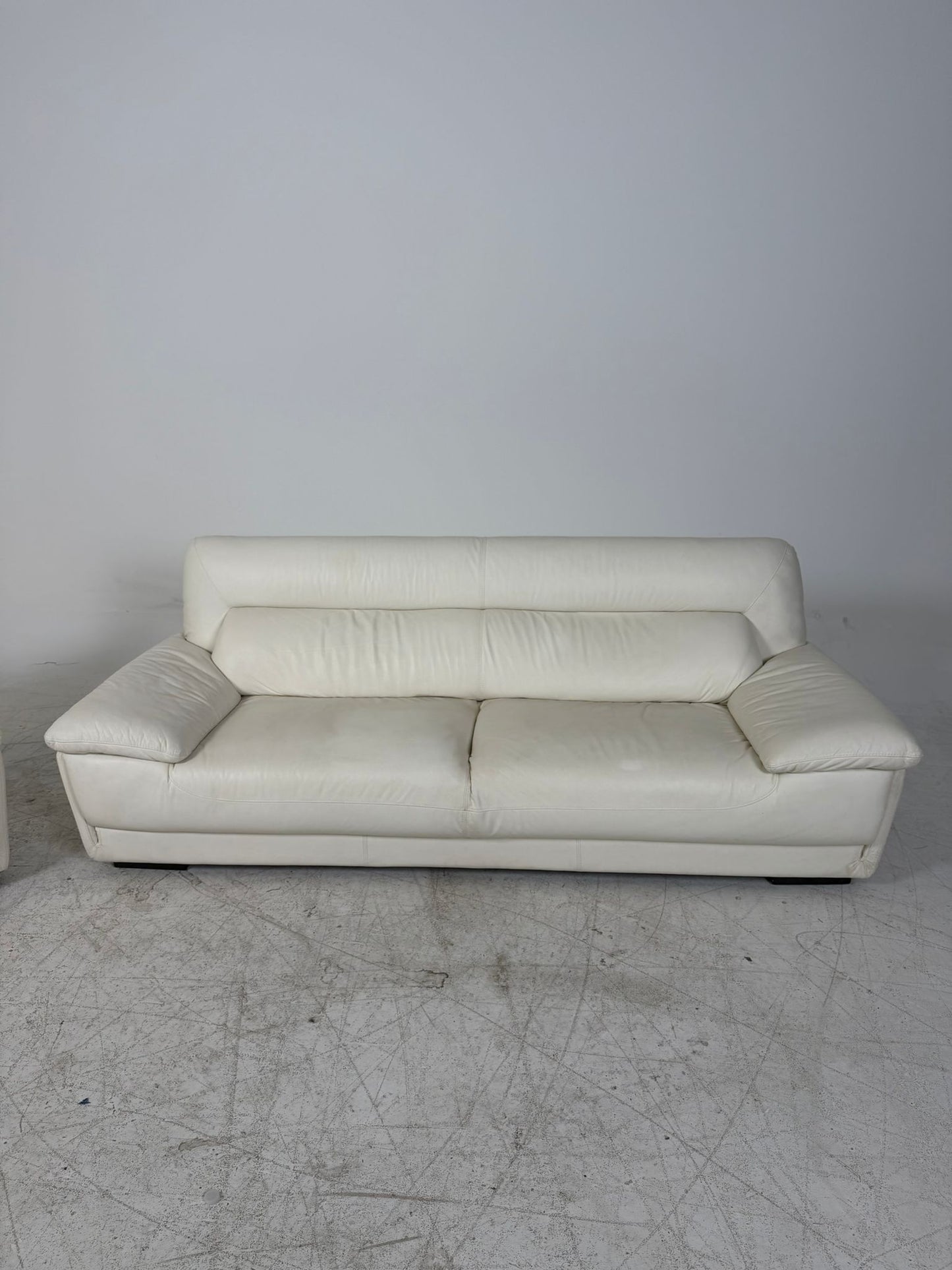 Genuine Leather Sofa Set. White Leather 3+2 couch set. Delivery available