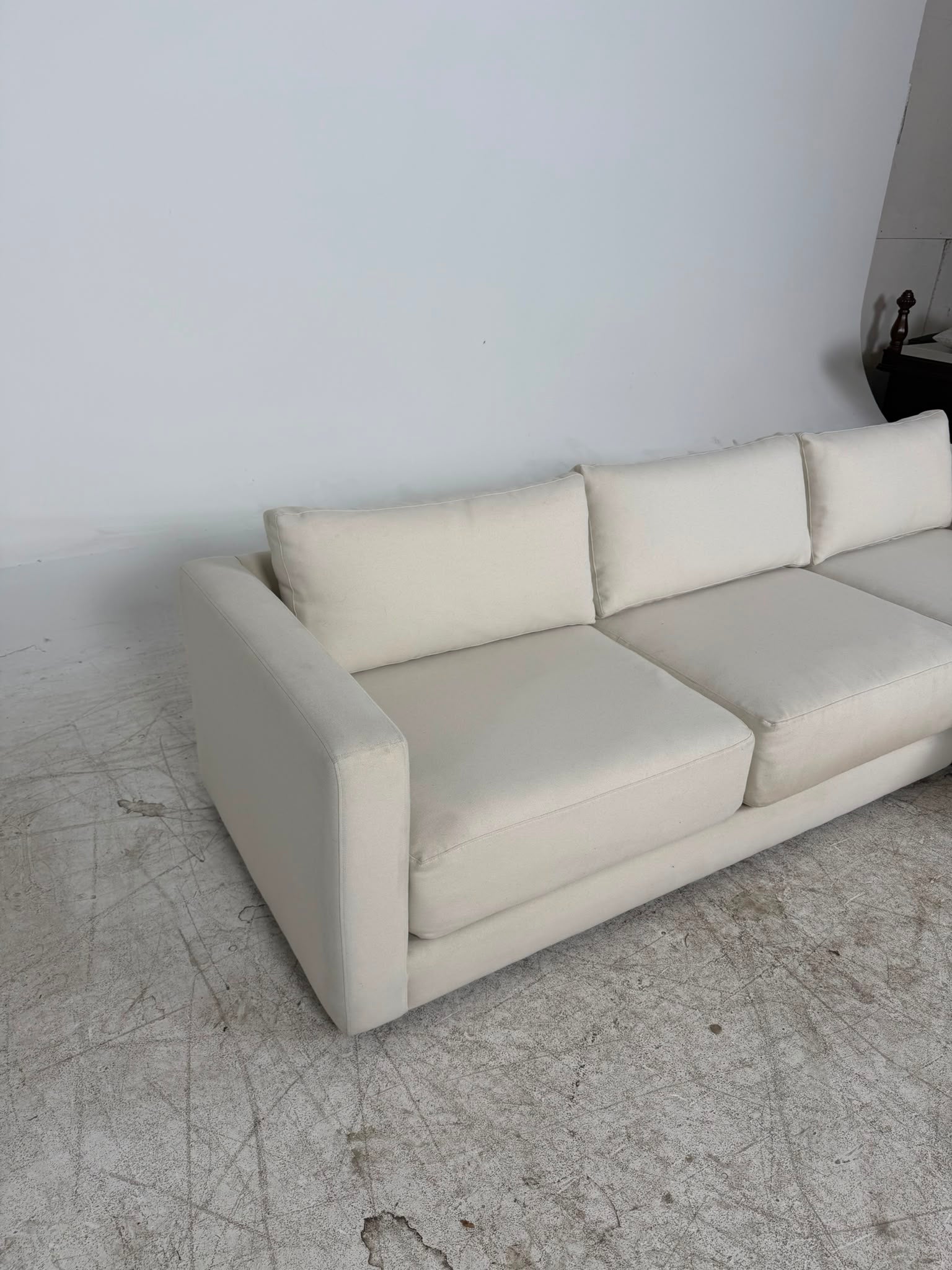 Cream L shaped sofa couch. L shaped sofa couch. Delivery available