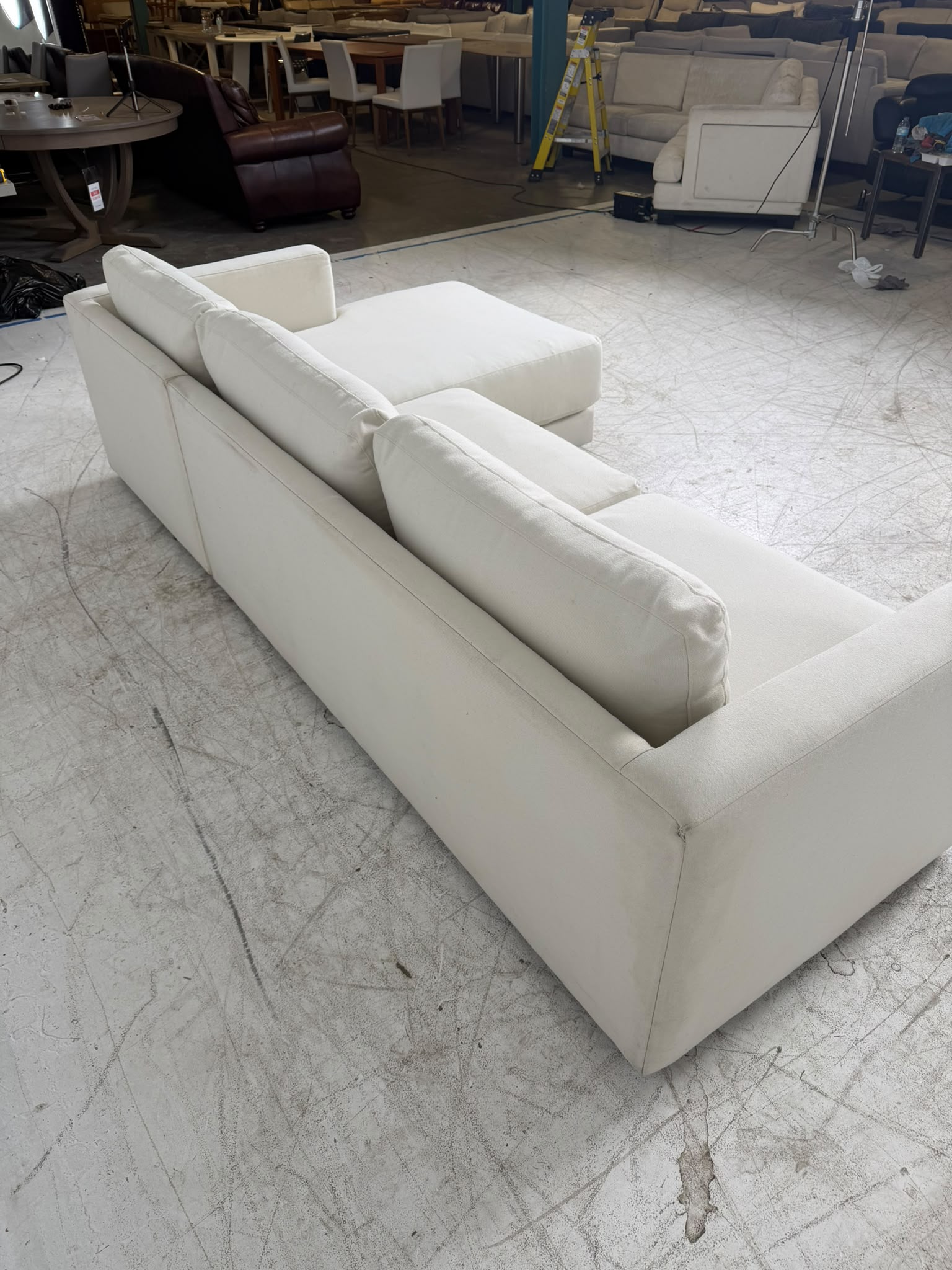 Cream L shaped sofa couch. L shaped sofa couch. Delivery available