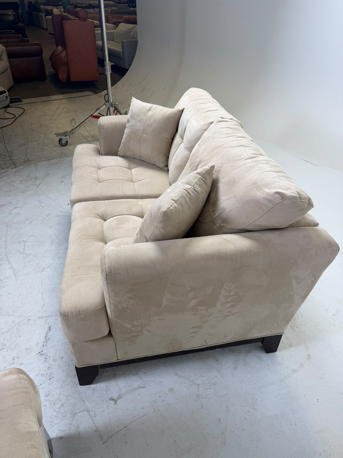Microfiber Sofa set. 3+2 Couch + loveseat set. Delivery avaialble