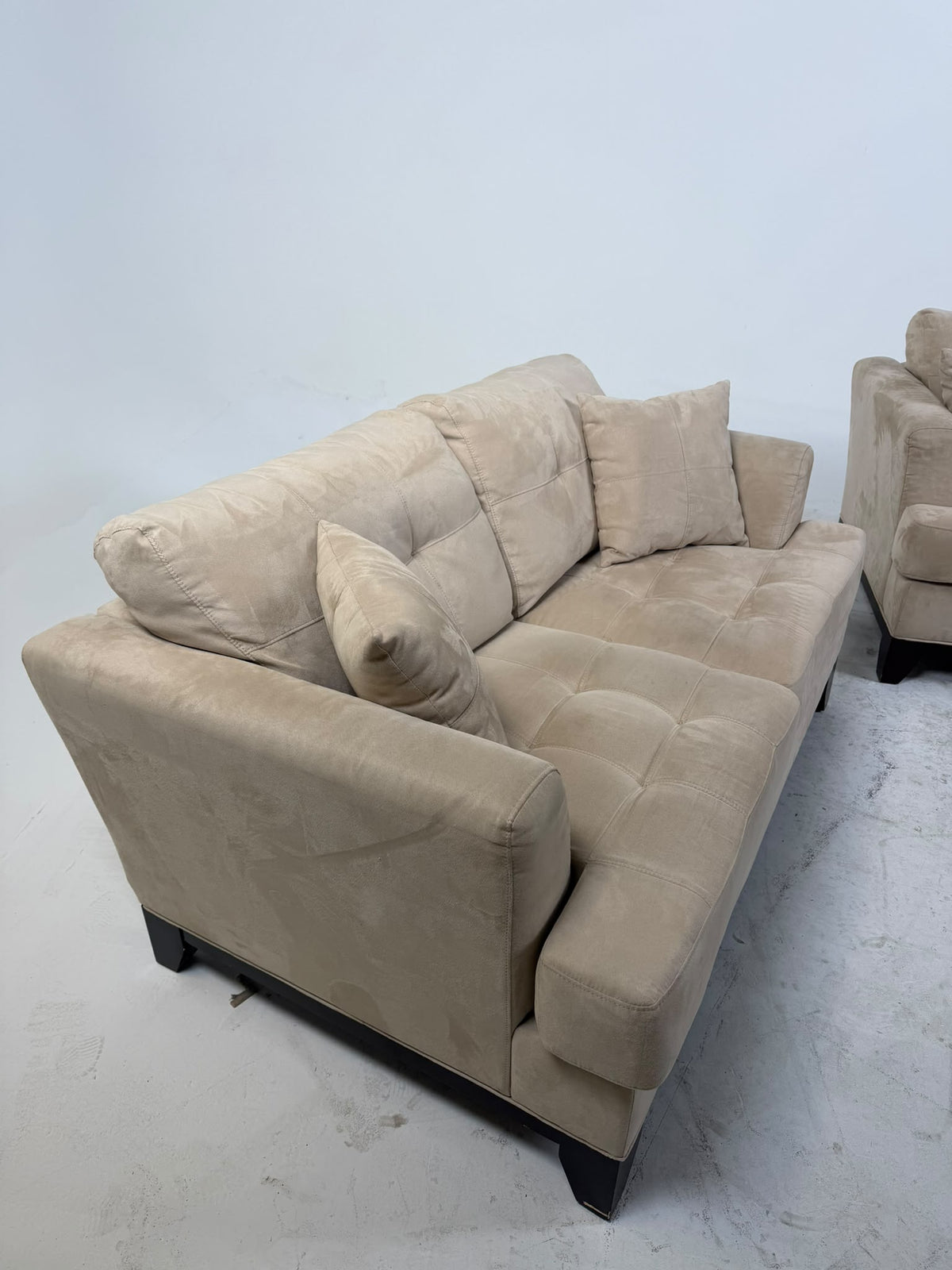Microfiber Sofa set. 3+2 Couch + loveseat set. Delivery avaialble