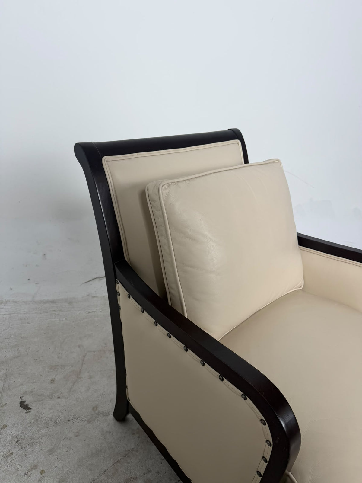 Upcycled Furniture 📍7977 Enterprise St. (follow signs) Behind Habitat for humanity 📅 9am to 5pm daily Delivery available  Call or Text Kevin for any information Emails will not be answered 7789889522 UpcycledFurniture.ca