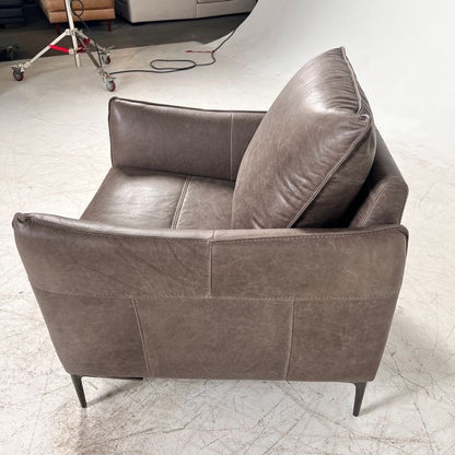 Stylus Aldo aniline leather chair. Genuine leather armchair