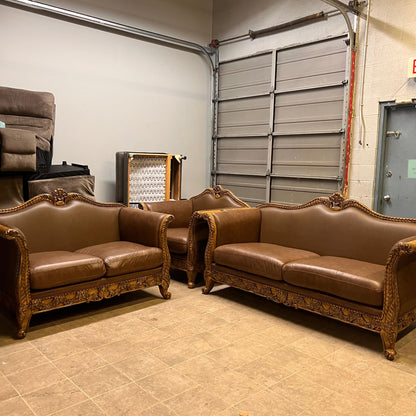 Very wide leather sofa set. 3+2+1