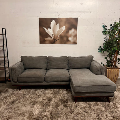 Q living 2 piece Sectional.