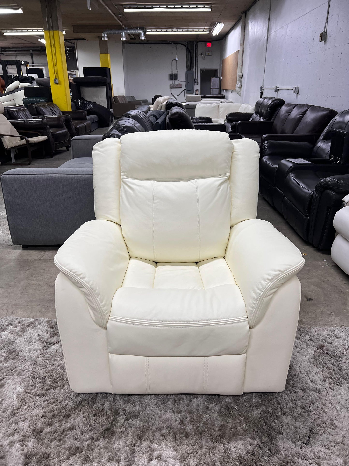 3 piece reclining sofa set. Couch loveseat and chair recliners.