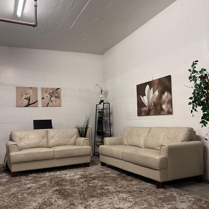 Chateau D'ax leather sofa set