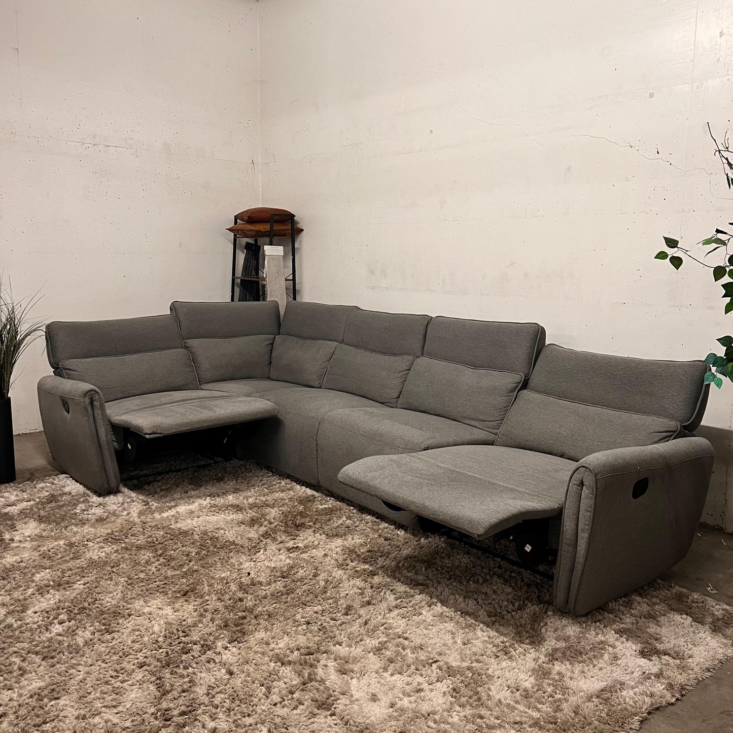Reclining corner sectional.