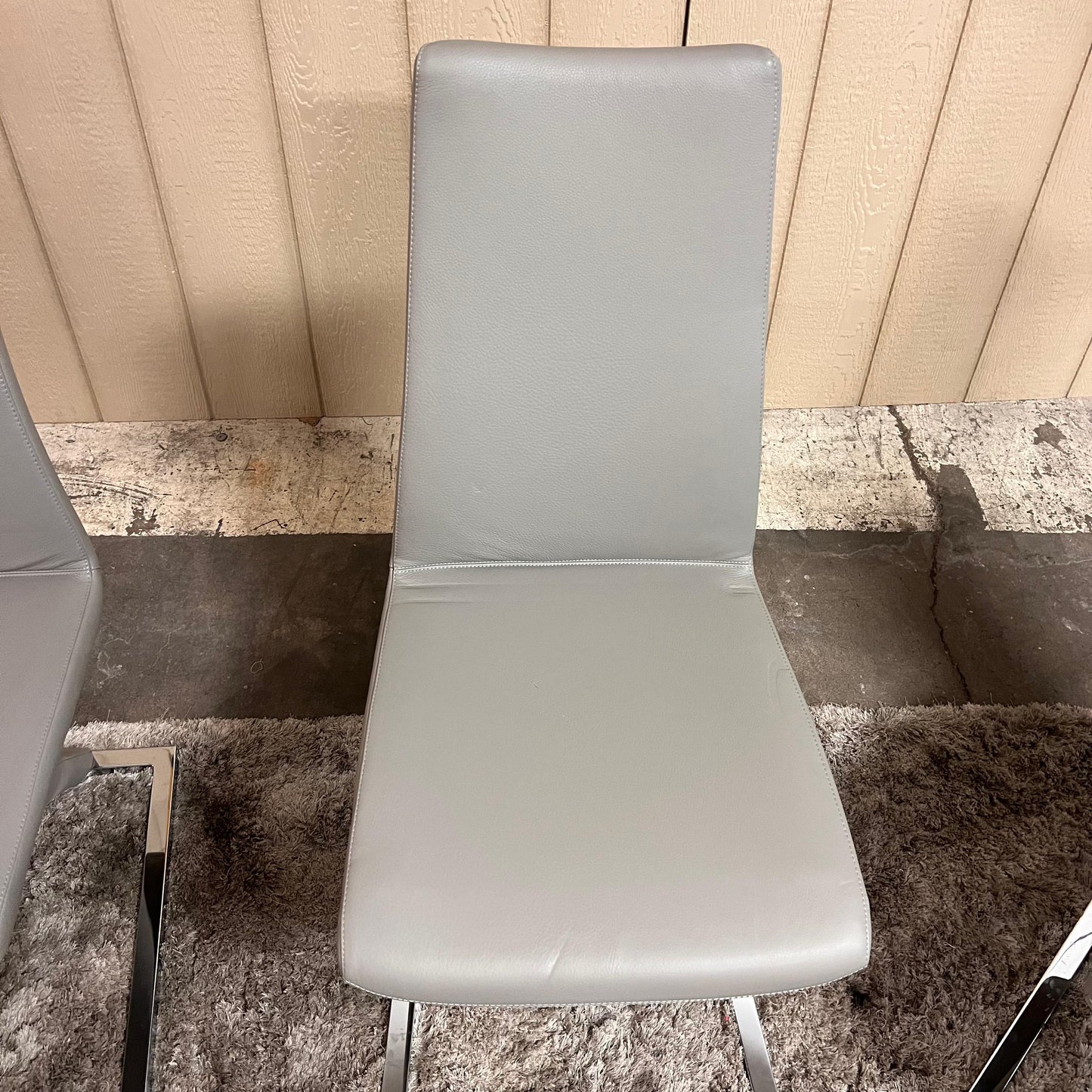 Rolf Benz 7800 chair. Genuine leather.