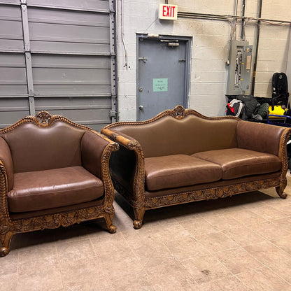 Very wide leather sofa set. 3+2+1