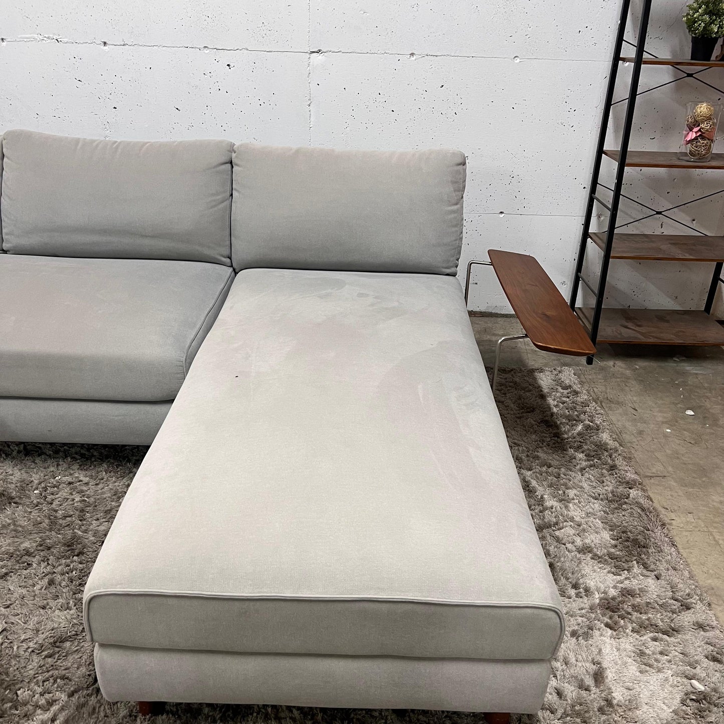 King living delta sectional with accessories