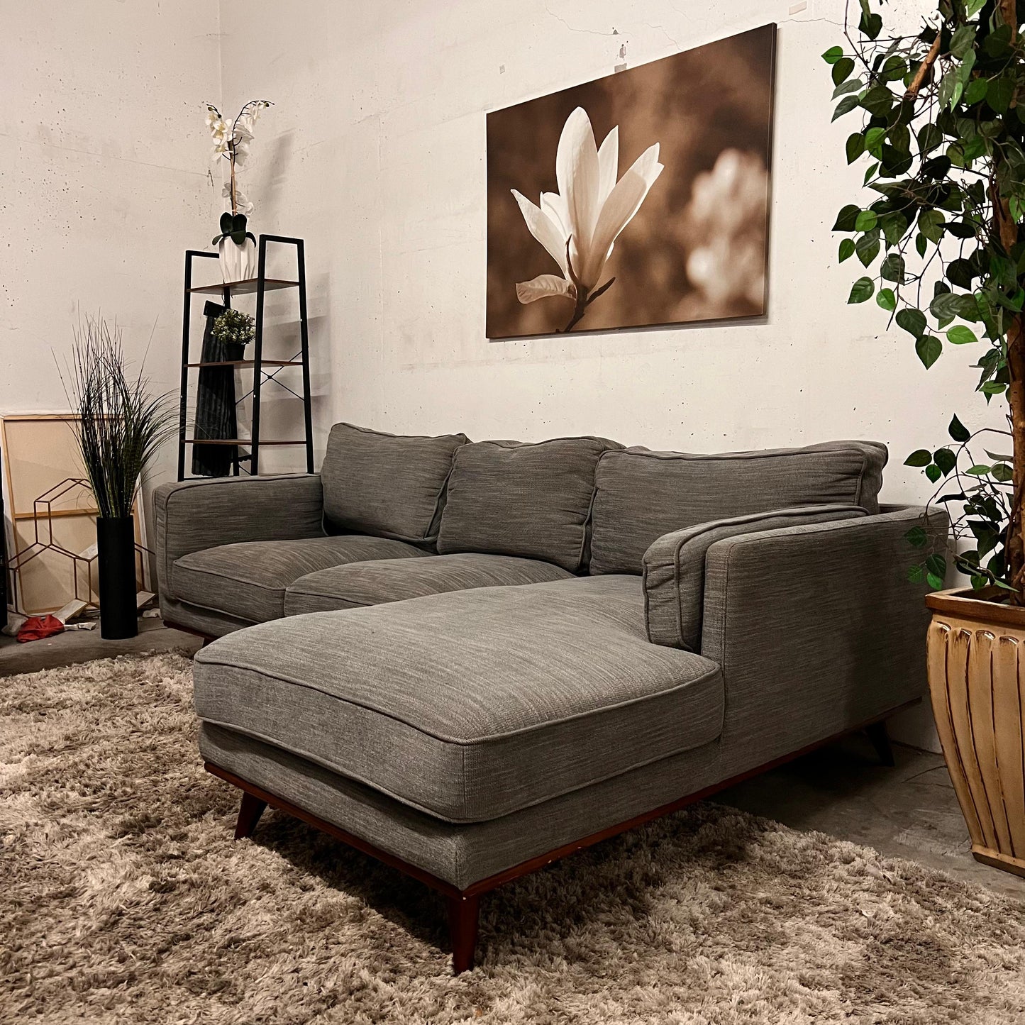 Q living 2 piece Sectional.