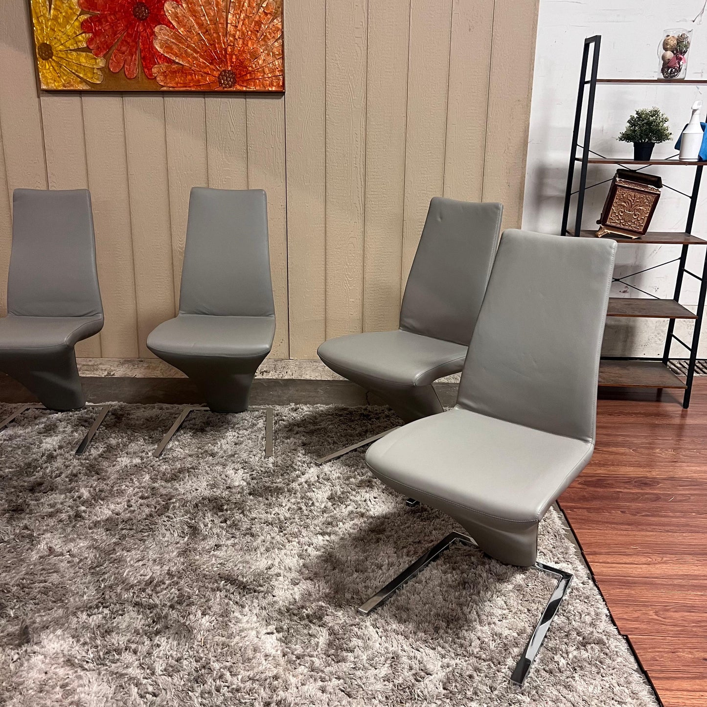 Rolf Benz 7800 chair. Genuine leather.